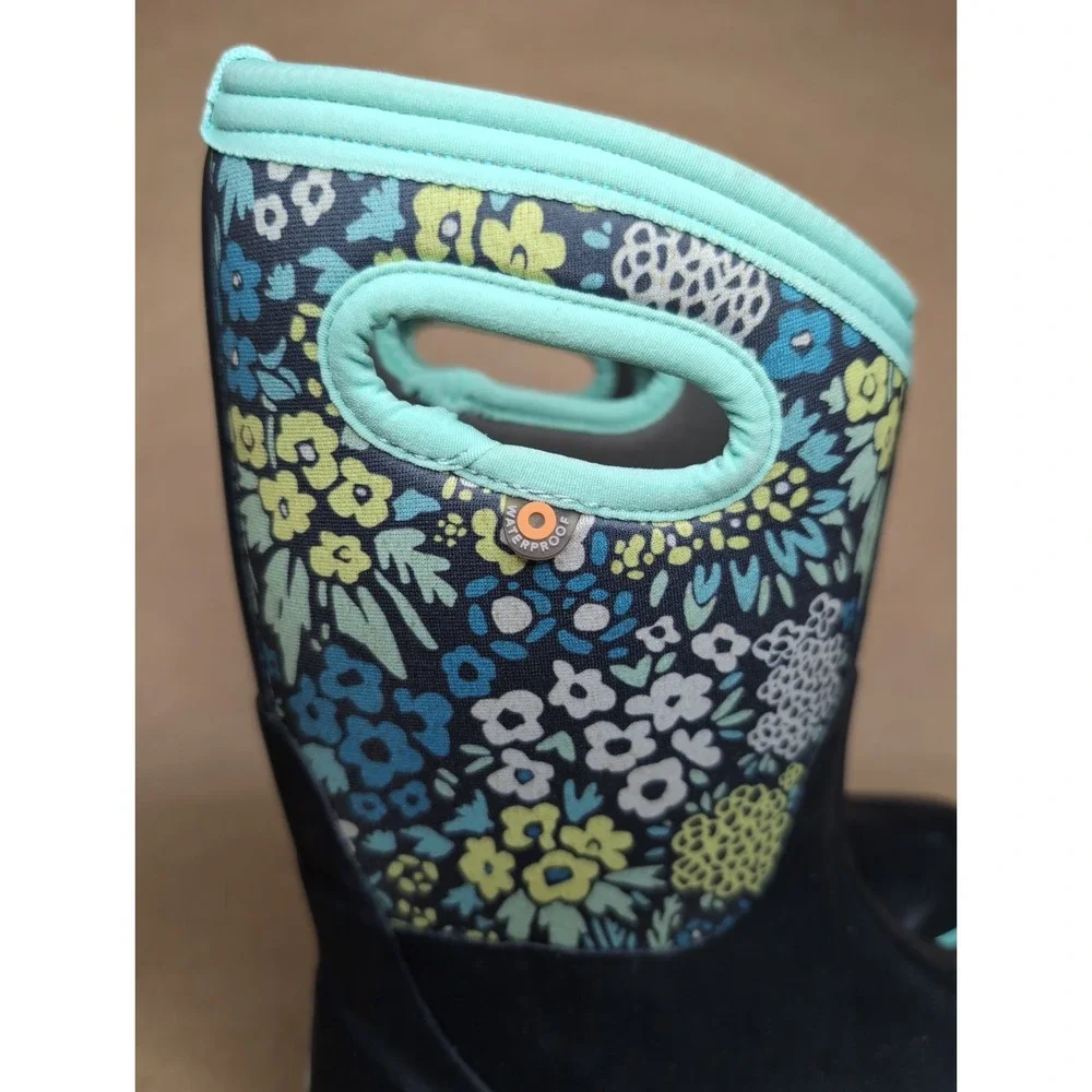 Bogs Youth 2 Classic Pull On Snow Boots Winter Blue Flowers Waterproof Girls